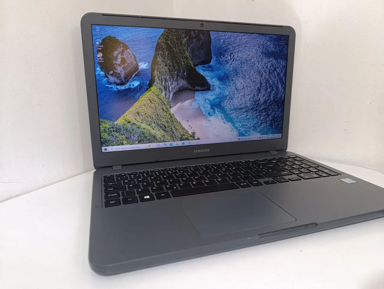 Notebook Samsung core i3 tela 15 pol funcionando tudo. Ddr4 SSD M2 rápido fonte original  - Foto 4