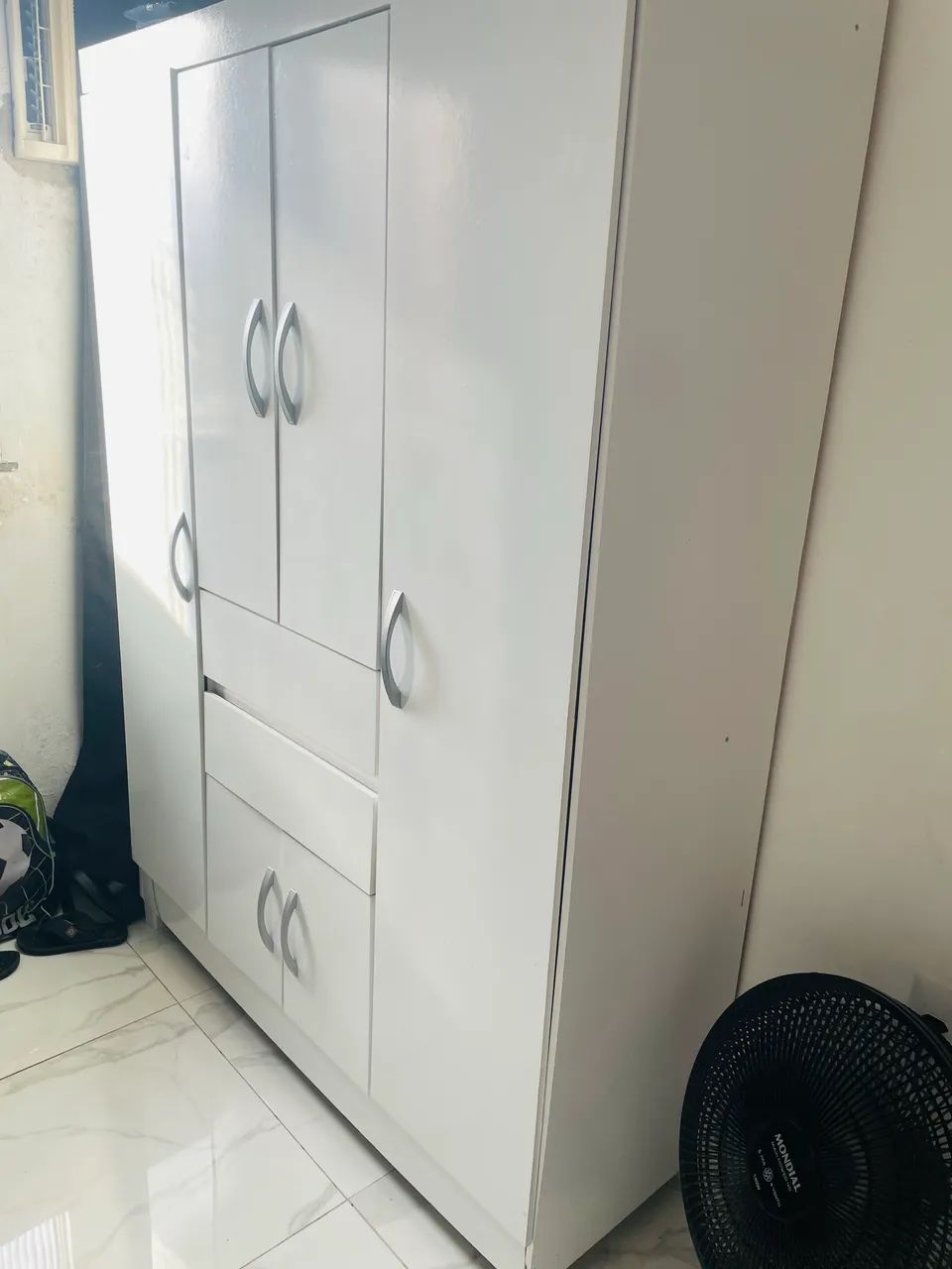 Guarda roupa solteiro 