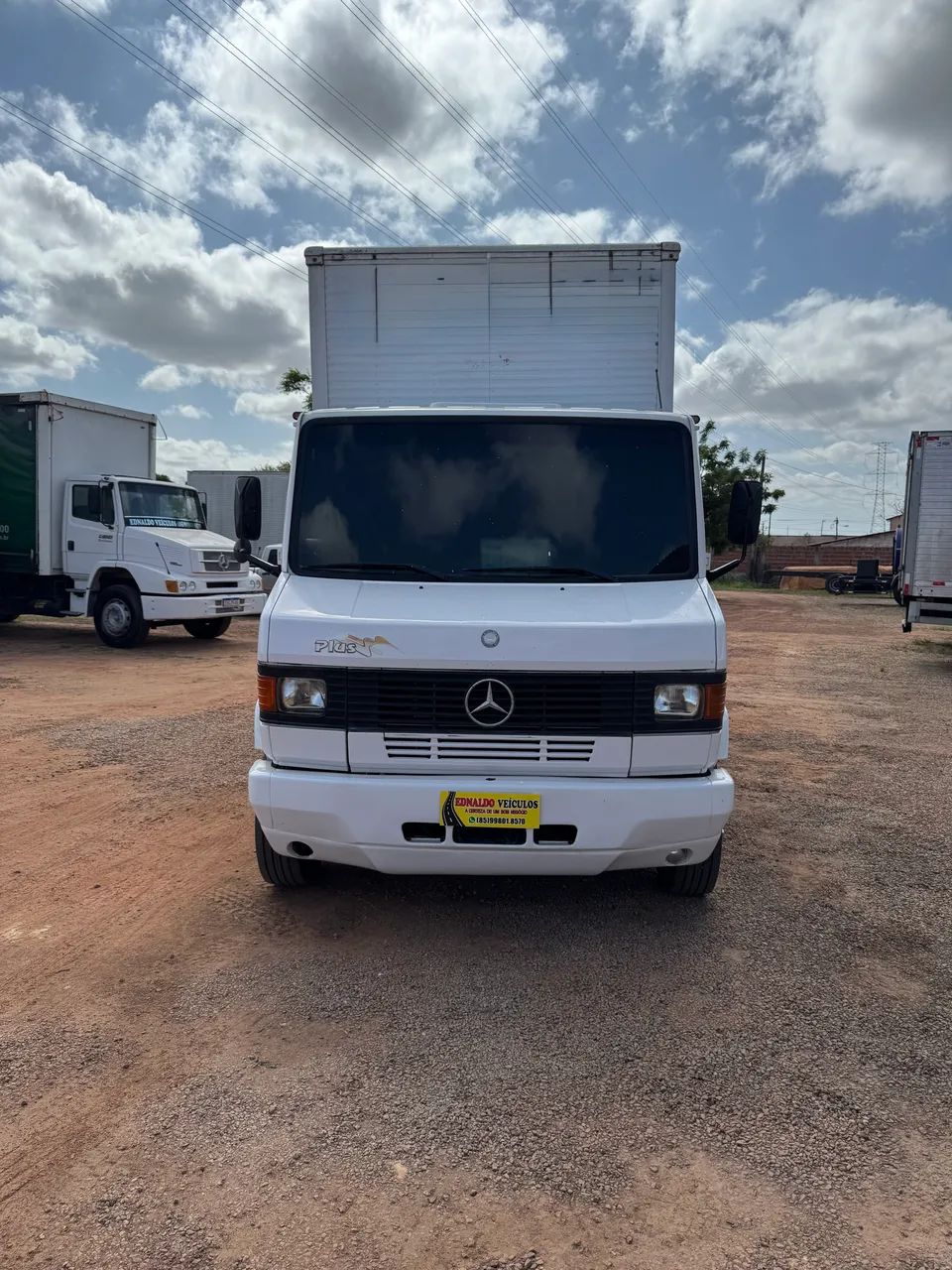 MERCEDES BENS 710 BAÚ 2008 - Foto 3