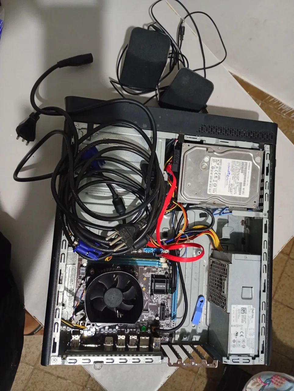 Peças de computador+ monitor e cabos