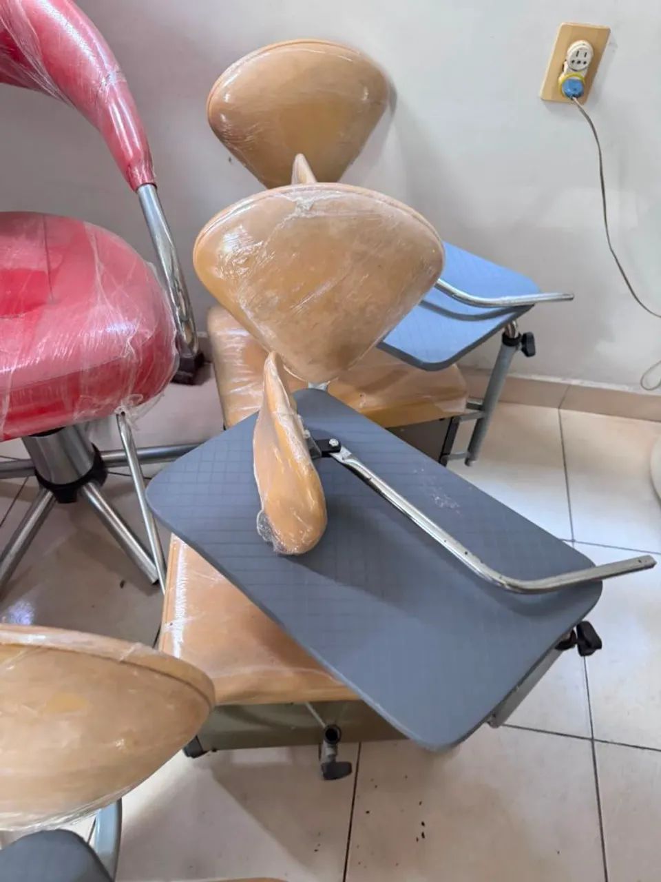 Cadeira para manicura. Em excelente estado