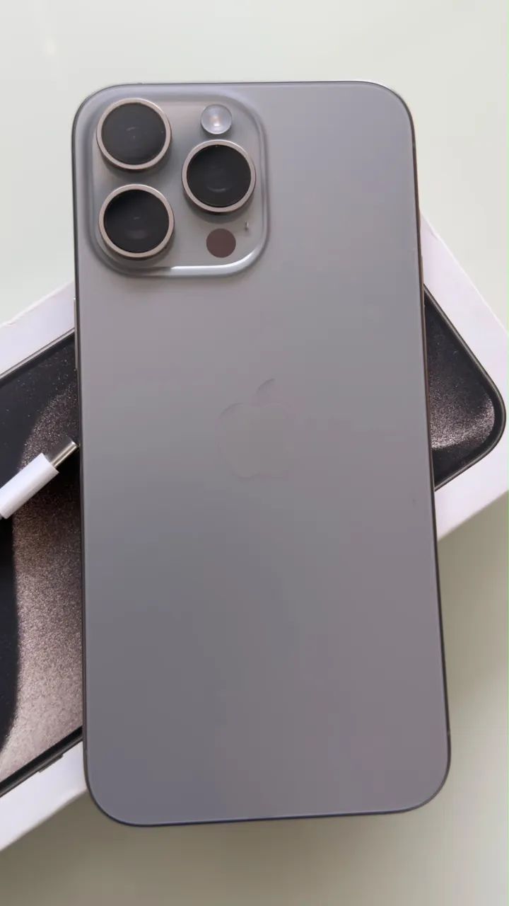 iPhone 15 pro max  - Foto 2