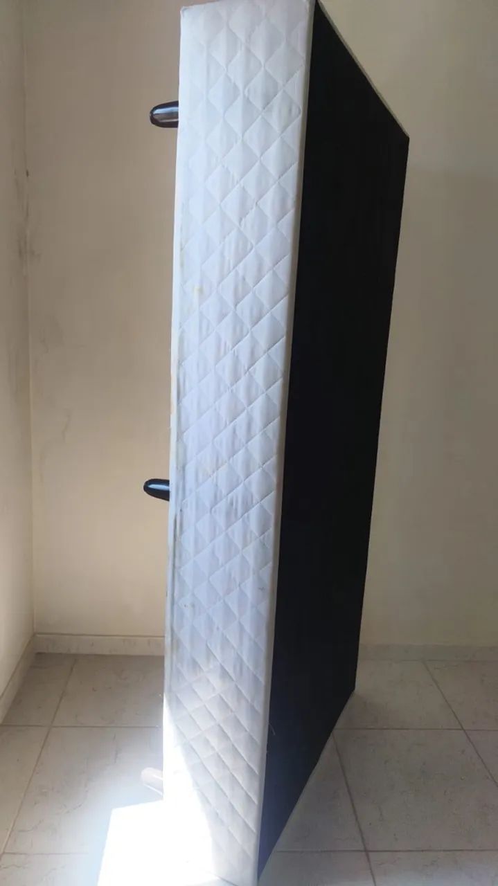 Kit Quarto Guarda-roupa + Mesa de Cabeceira + base cama box solteiro  - Foto 4