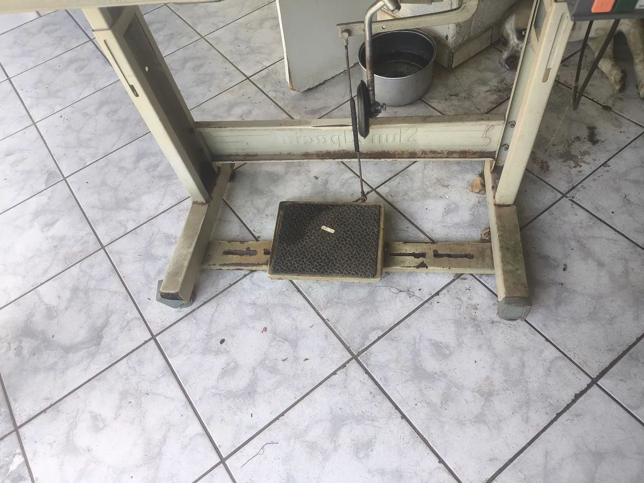 Máquina reta  - Foto 3