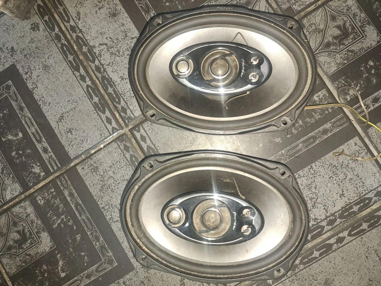 Vendo subwoofer 10 polegadas e 6x9 - Foto 3