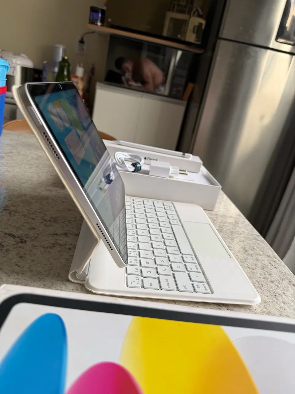 iPad 10 64gb + Apple Pencil + Keyboard - Aceito OLX Pay - Tablets