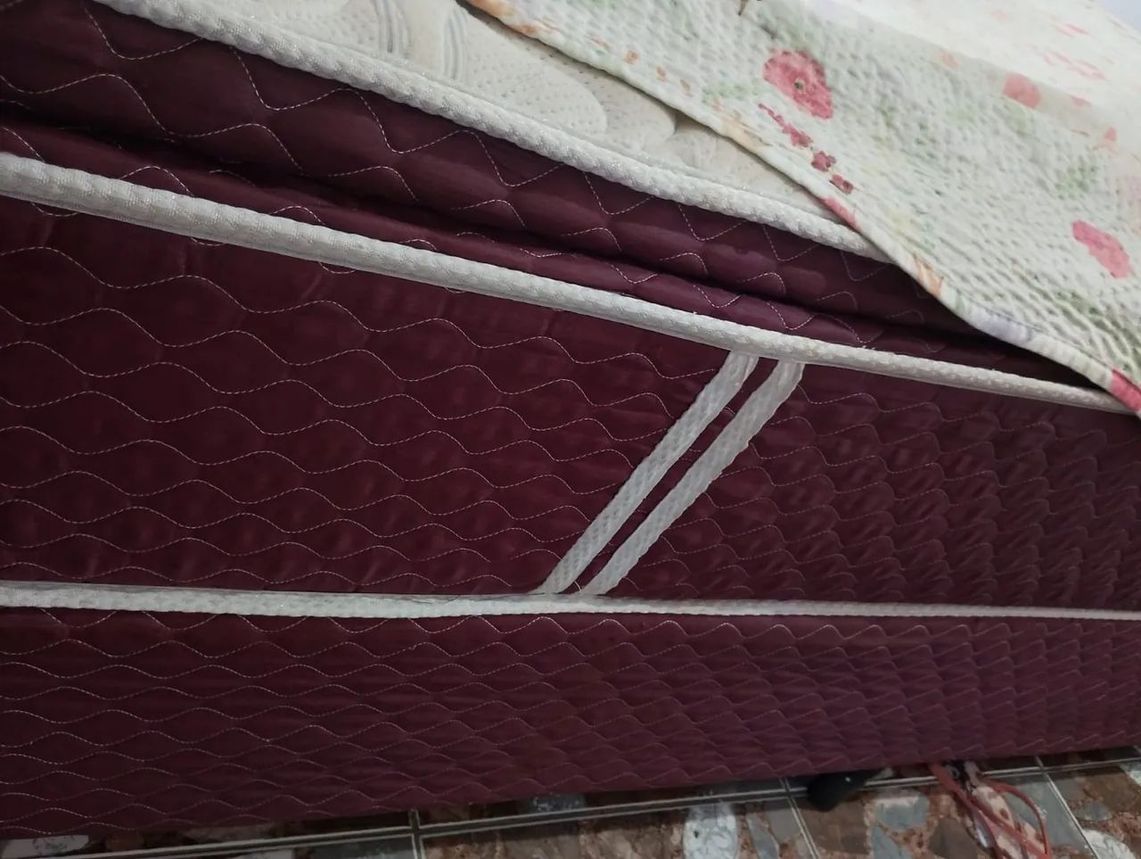 Cama Box casal molas 