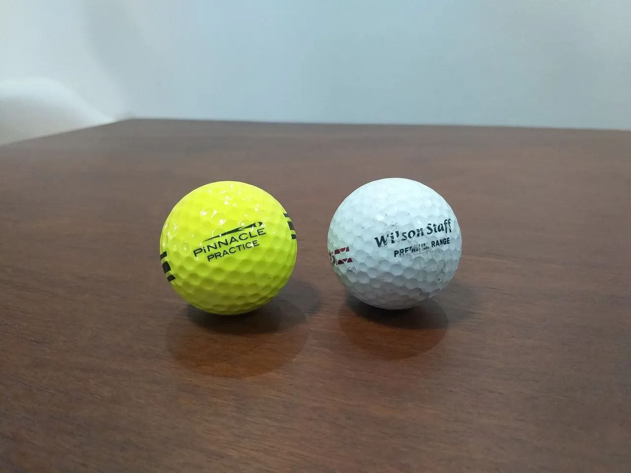 2 Bolas Golfe 1 Nova e 1 Usada 