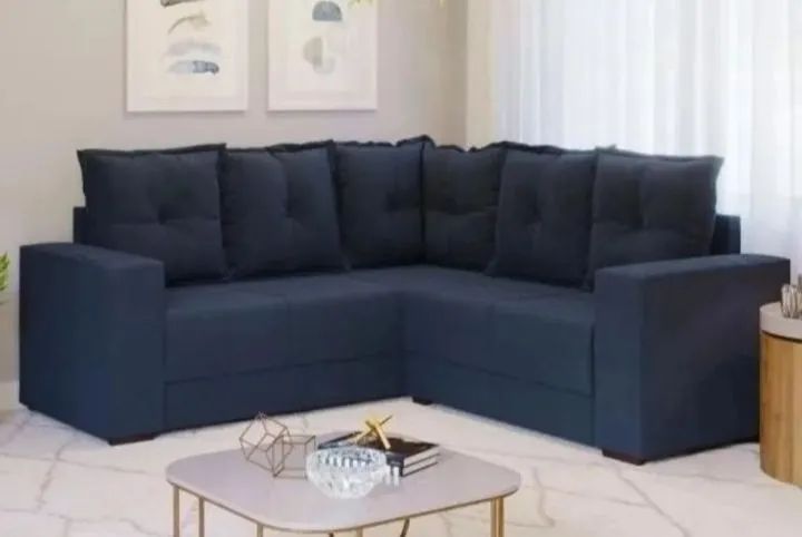 Sofá de canto em Suede preto. Desmonta podendo ser usado separadamente 