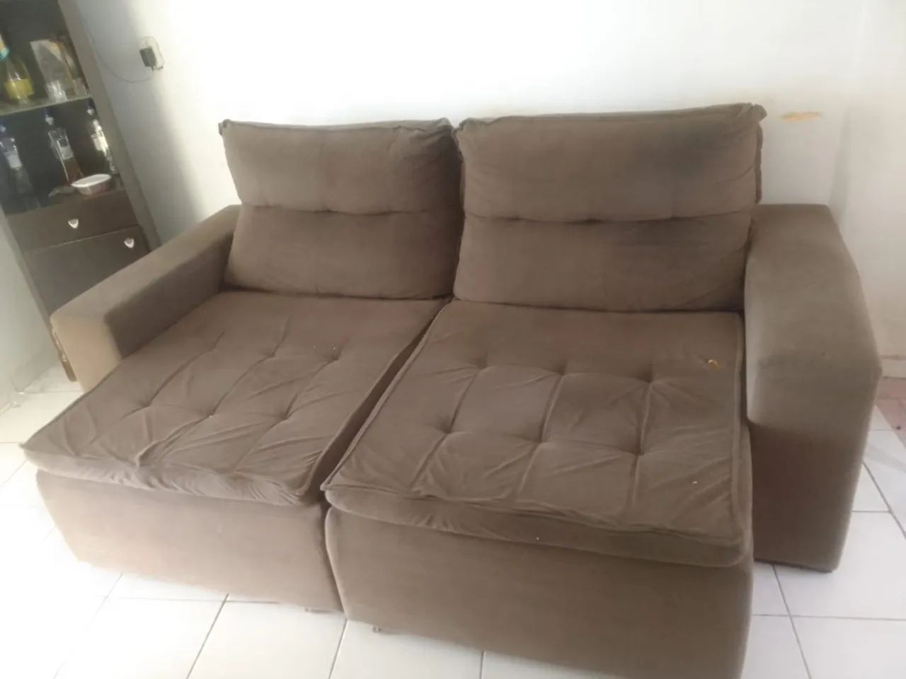 Sofá retrátil 2 lugares com chaise 