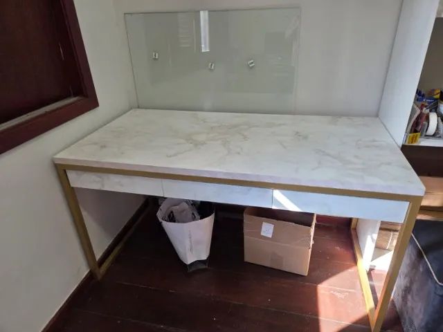 MESA COM 3 GAVETAS - Foto 2