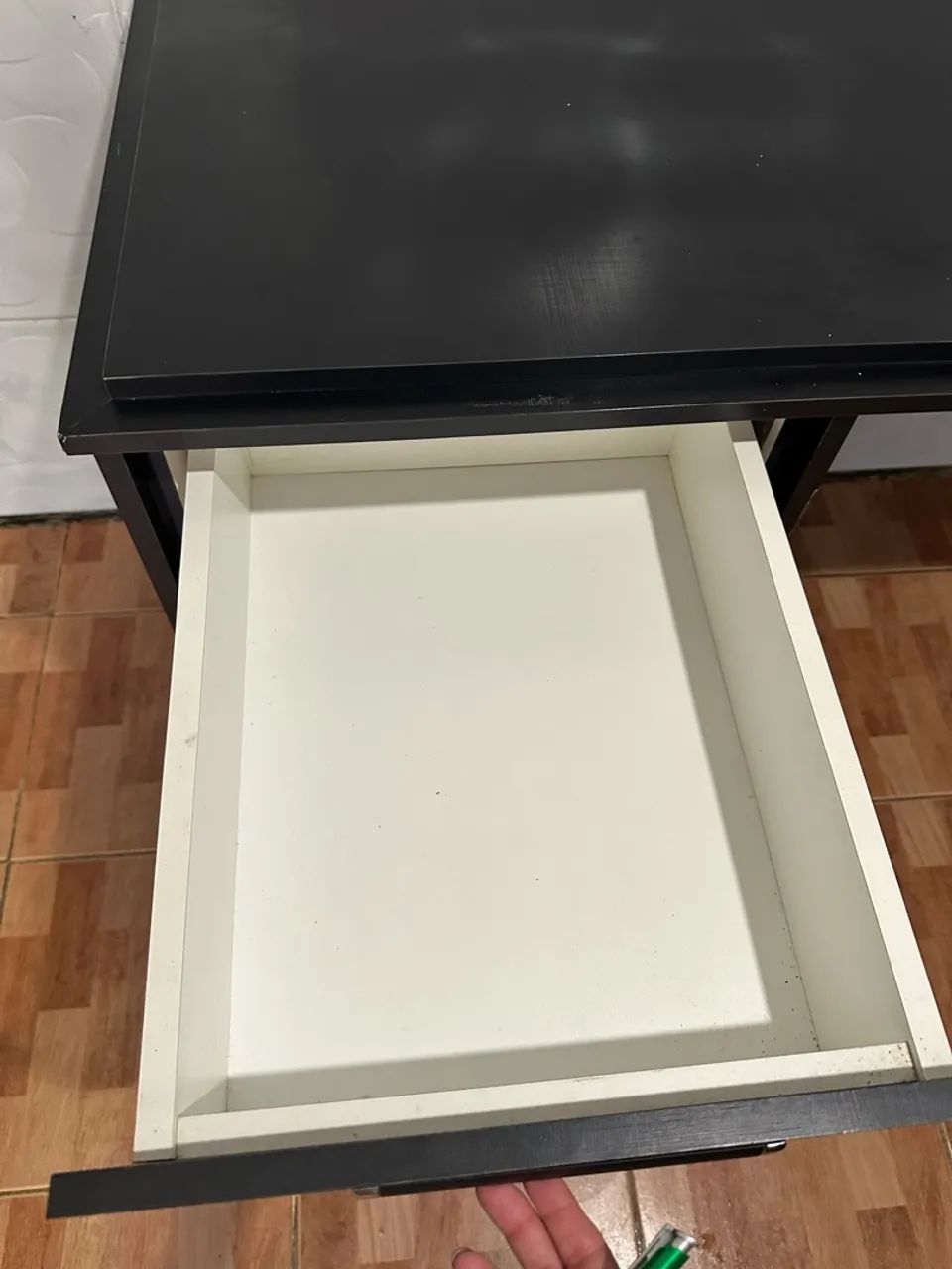 Mesa escrivaninha preta - Foto 4