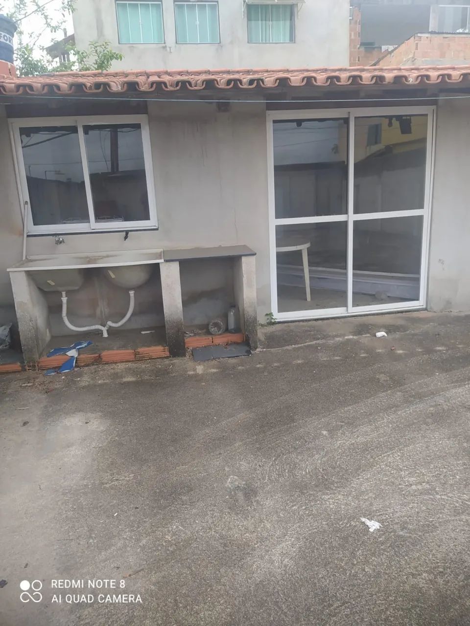 VENDO CASA COM QUINTAL GRANDE VILA DO ITAPEMIRIM  - Foto 2