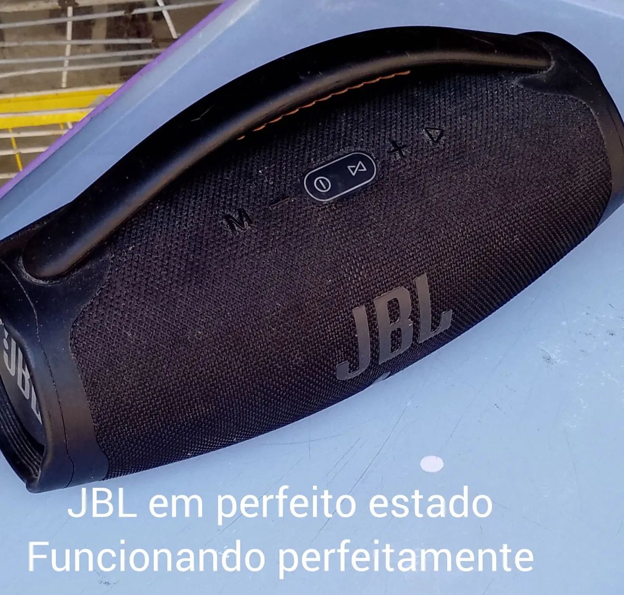 Som JBL em perfeito estado 