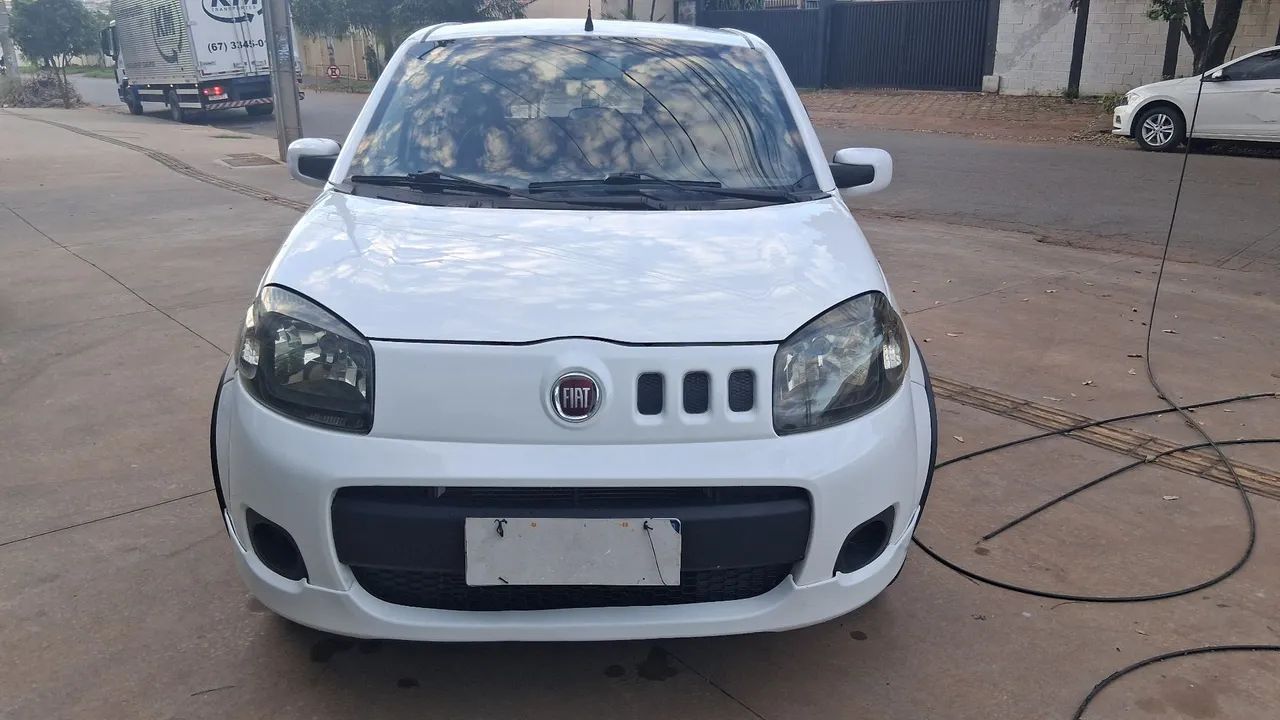 Fiat Uno Sporting 1.4 EVO Fire Flex 8V 4P 2013
