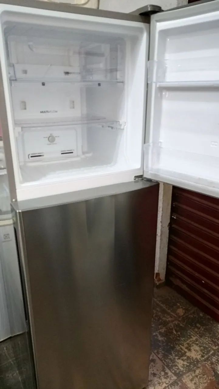 Geladeira inox Electrolux  - Foto 3