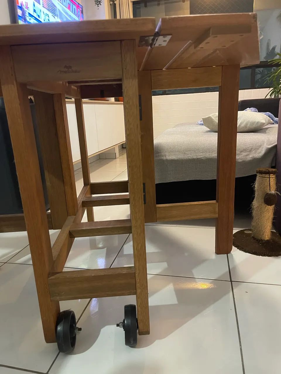 Mesa Sextavada de Madeira - Metalnew  - Foto 5