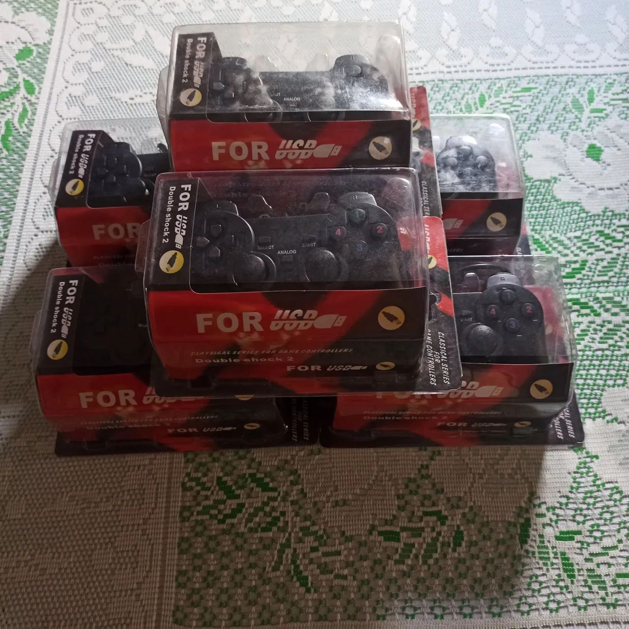 Controle no formato de Ps2 Com cabo USB 