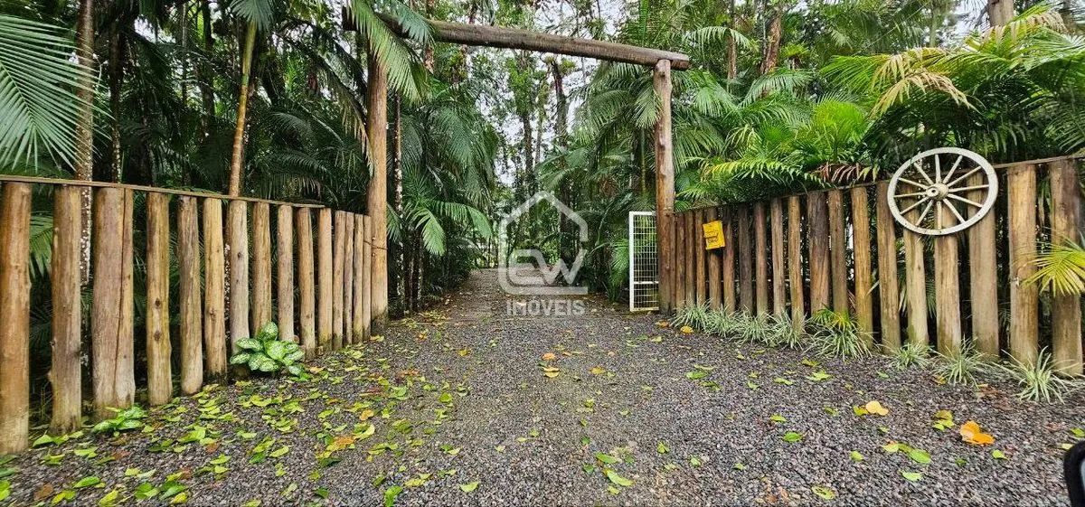 Chácara com Área Total de 20.000m² em Schroeder, SC