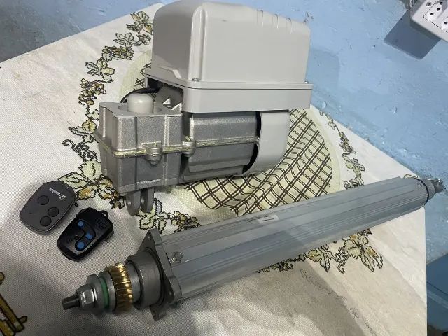 kit automatizador de portão basculante da marca Peccinin / Nice, 220V
