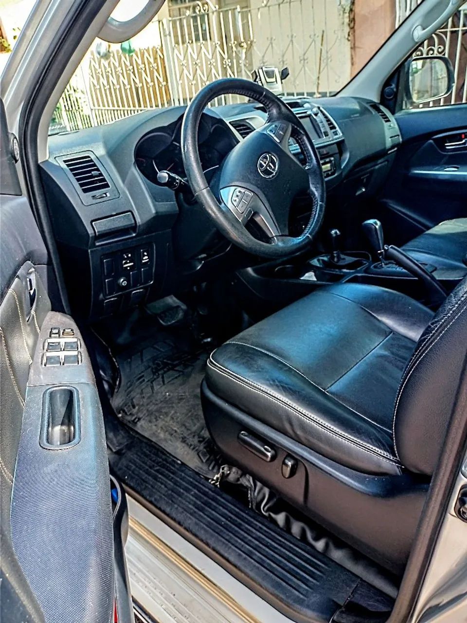 Hilux Srv ano 2014  - Foto 2
