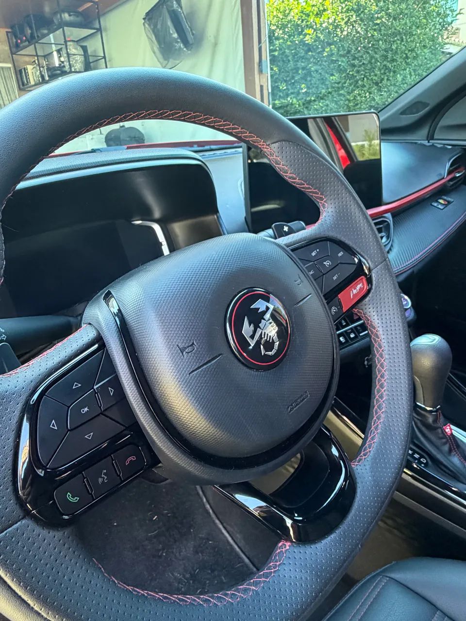 Fiat Fastback Abarth Turbo Flex 1.3 Aut. 2025 - Foto 4