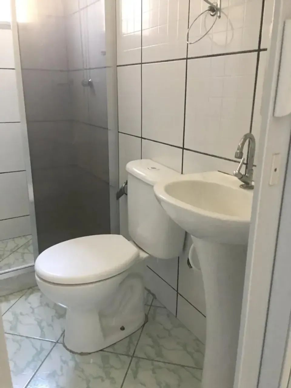 CASA COM 2 QUARTOS EM CAMPO GRANDE - ACEITO ENTRADA - Foto 2