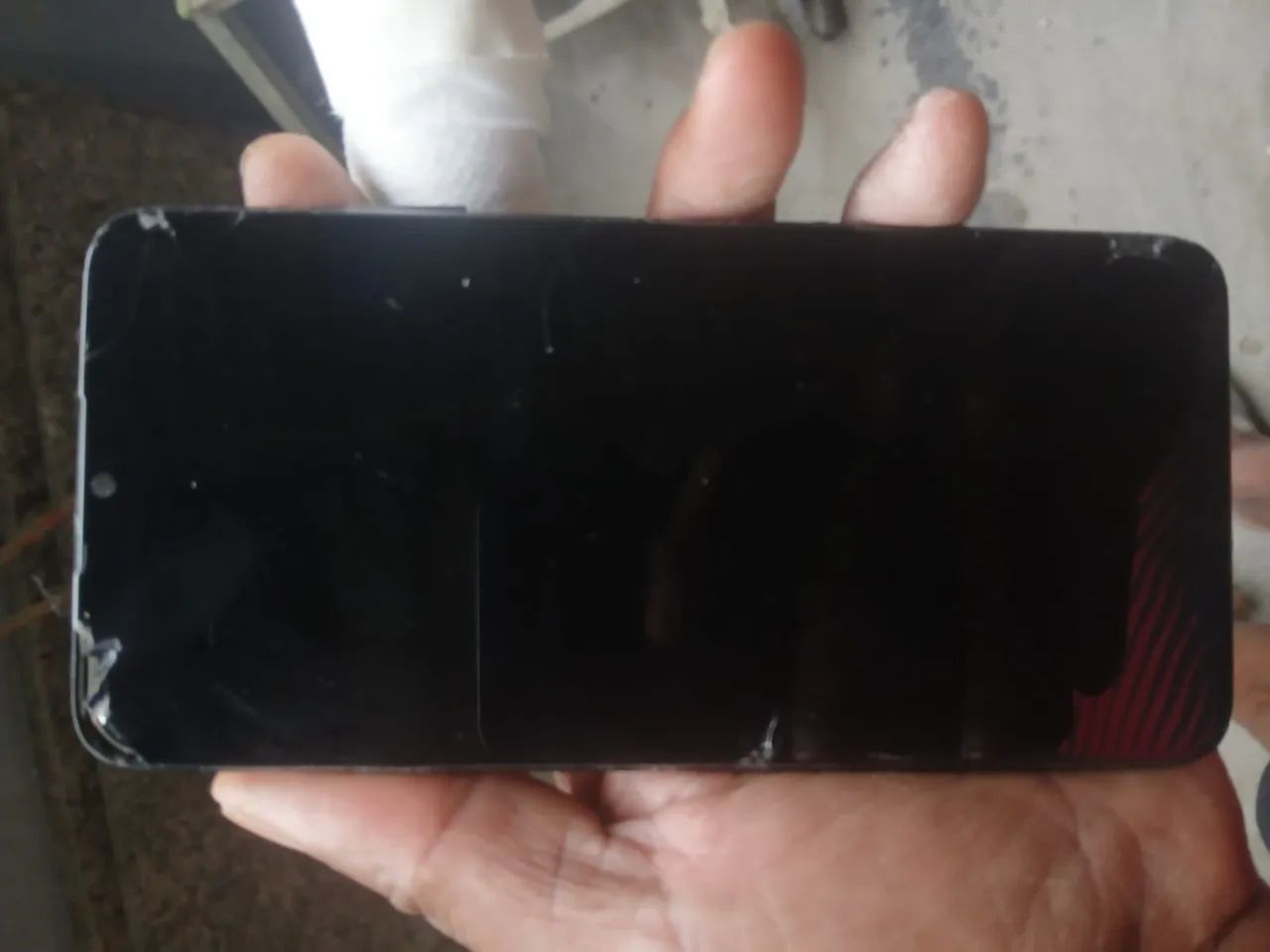 Celular  com defeito 