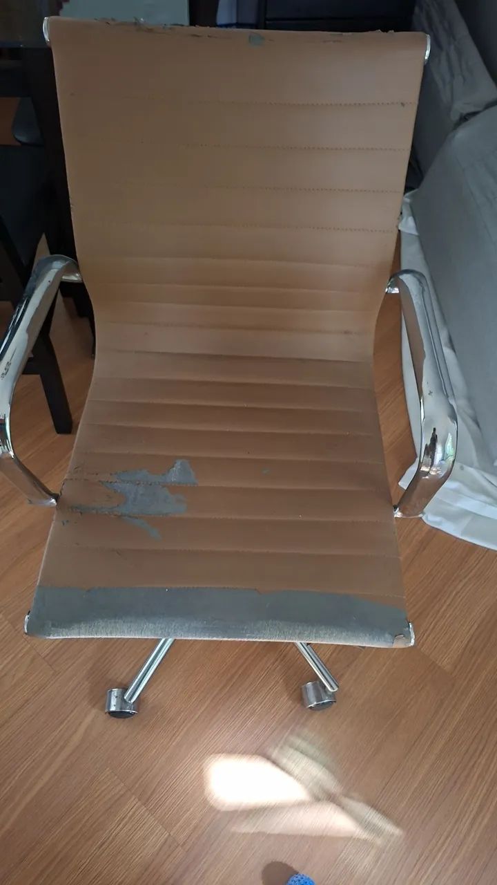 Cadeira de escritorio giratoria - Foto 4