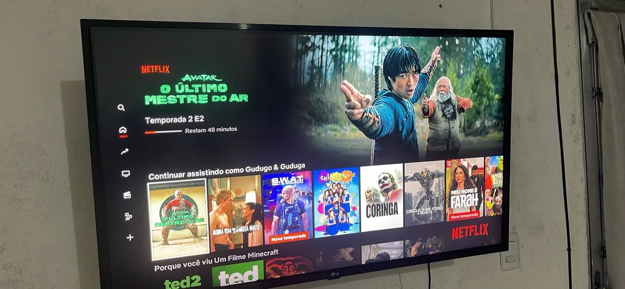 Vende-se uma TV 42 Polegadas Smart LG