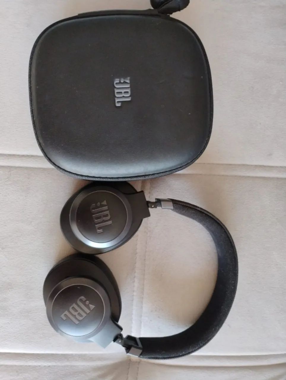 JBL Live 660NC