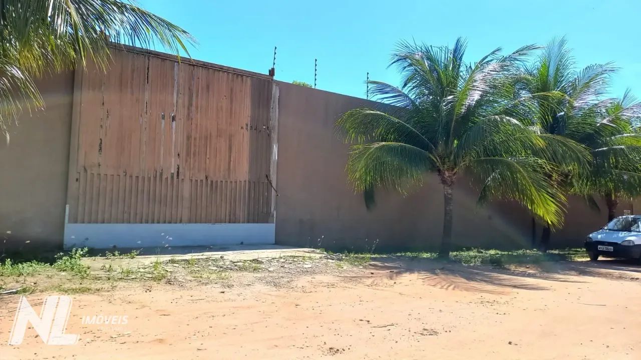 Galpão com 2.000m² Próximo à BR-101  Pé-Direito Alto e Espaço para Carretas - Foto 4