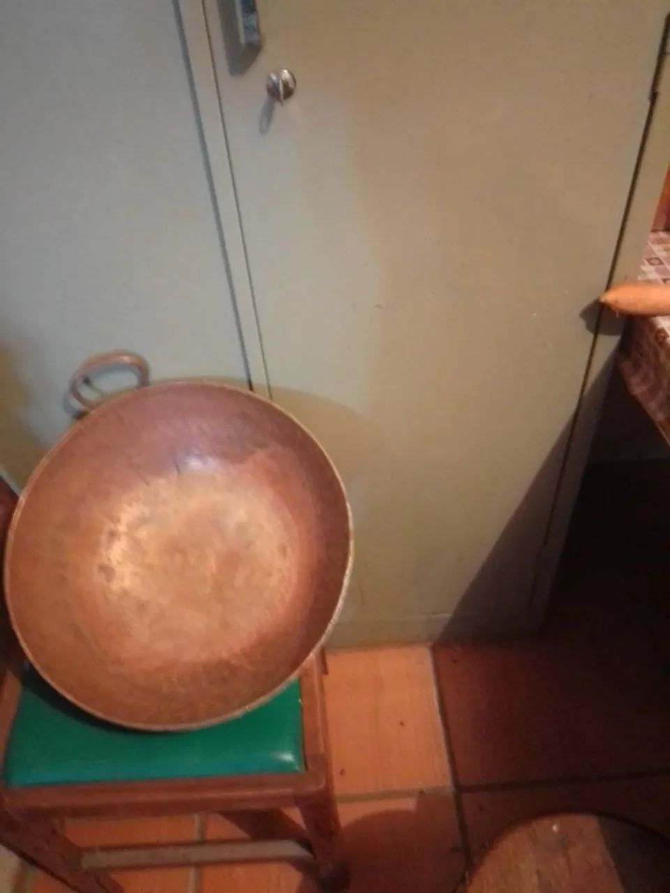 Antiguidades- tacho de cobre. 40 cm de diâmetro.  - Foto 4