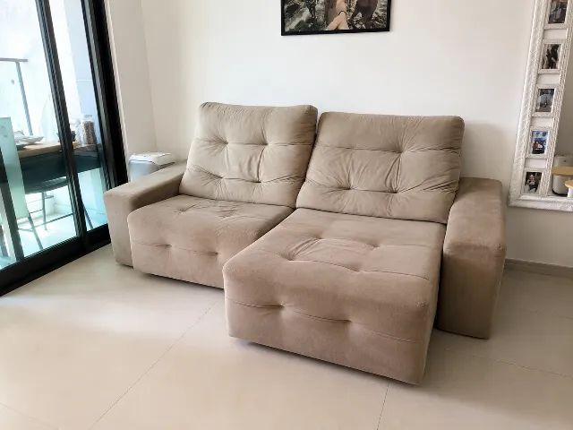 Sofá 3 lugares retrátil reclinável cama bege 2,31m usado 