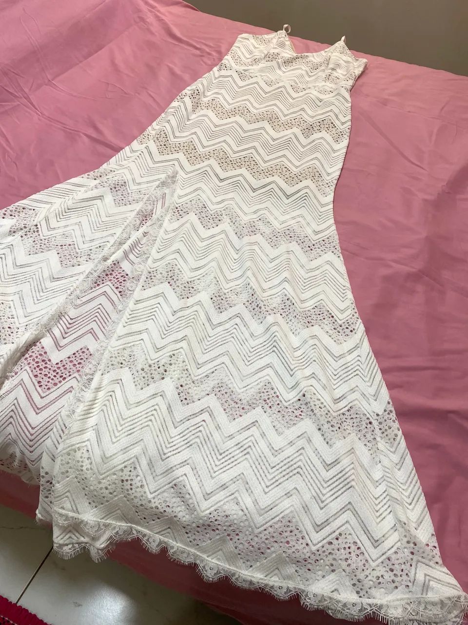 Vestido longo em renda TAM G - Foto 2