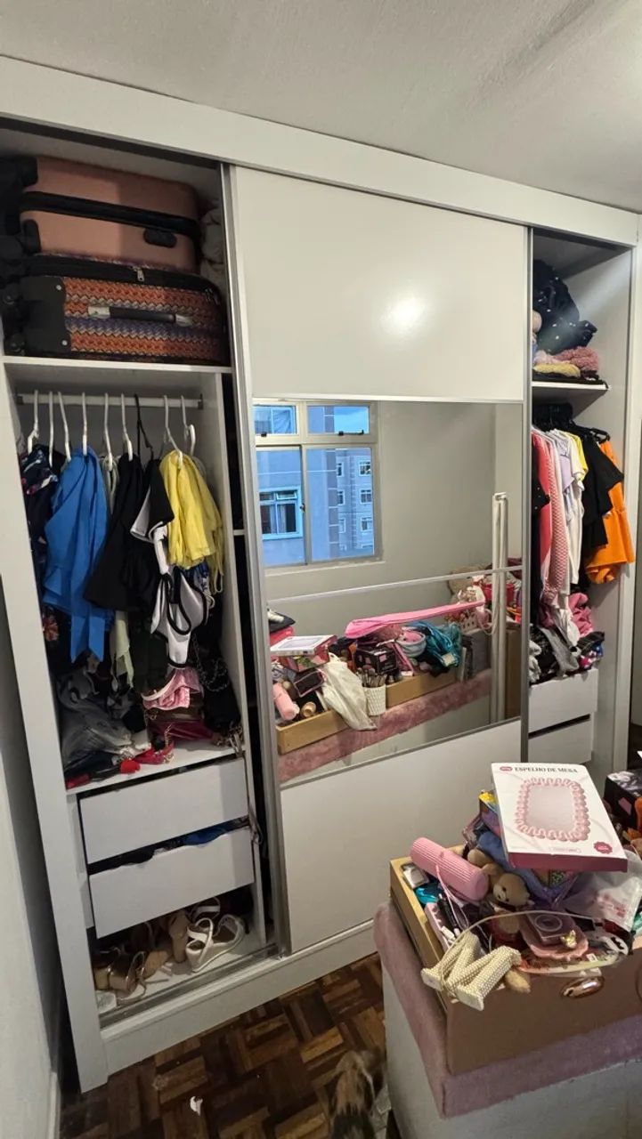 Guarda-roupa branco com espelho  - Foto 2