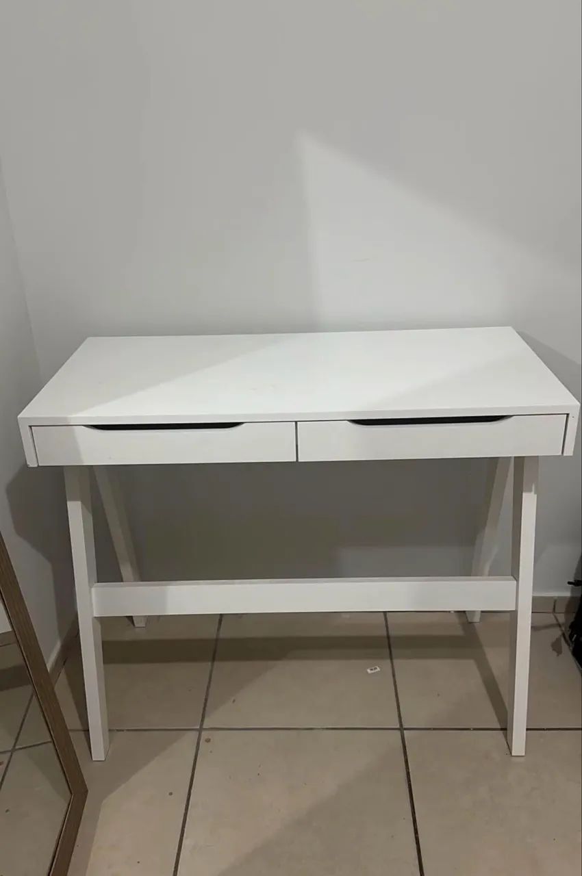 Mesa maquiagem ou apoio