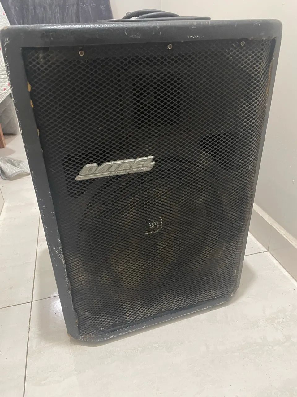 Vendo caixa amplificadora 