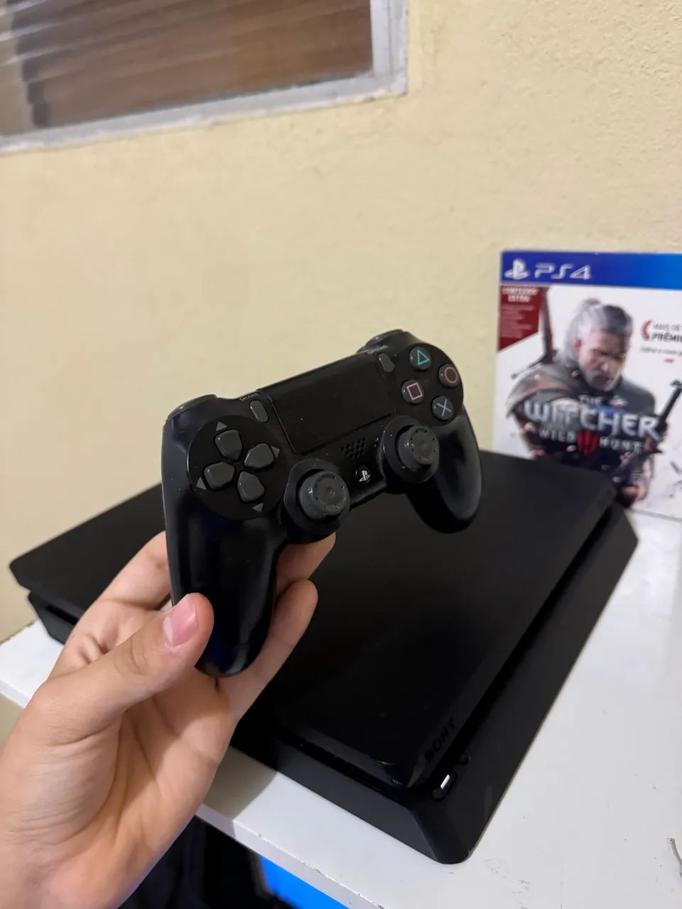 PS4 Slim black  - Foto 2