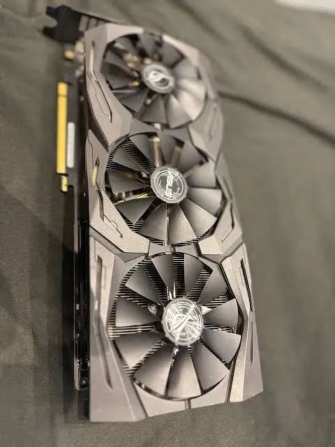 Placa de vídeo RTX 2060 Asus rog 