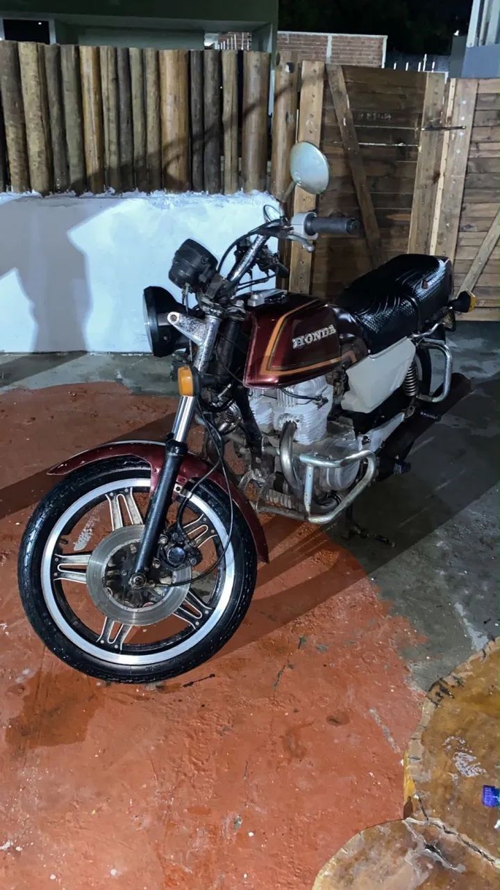 CB 400 ano de 1982 - Foto 2