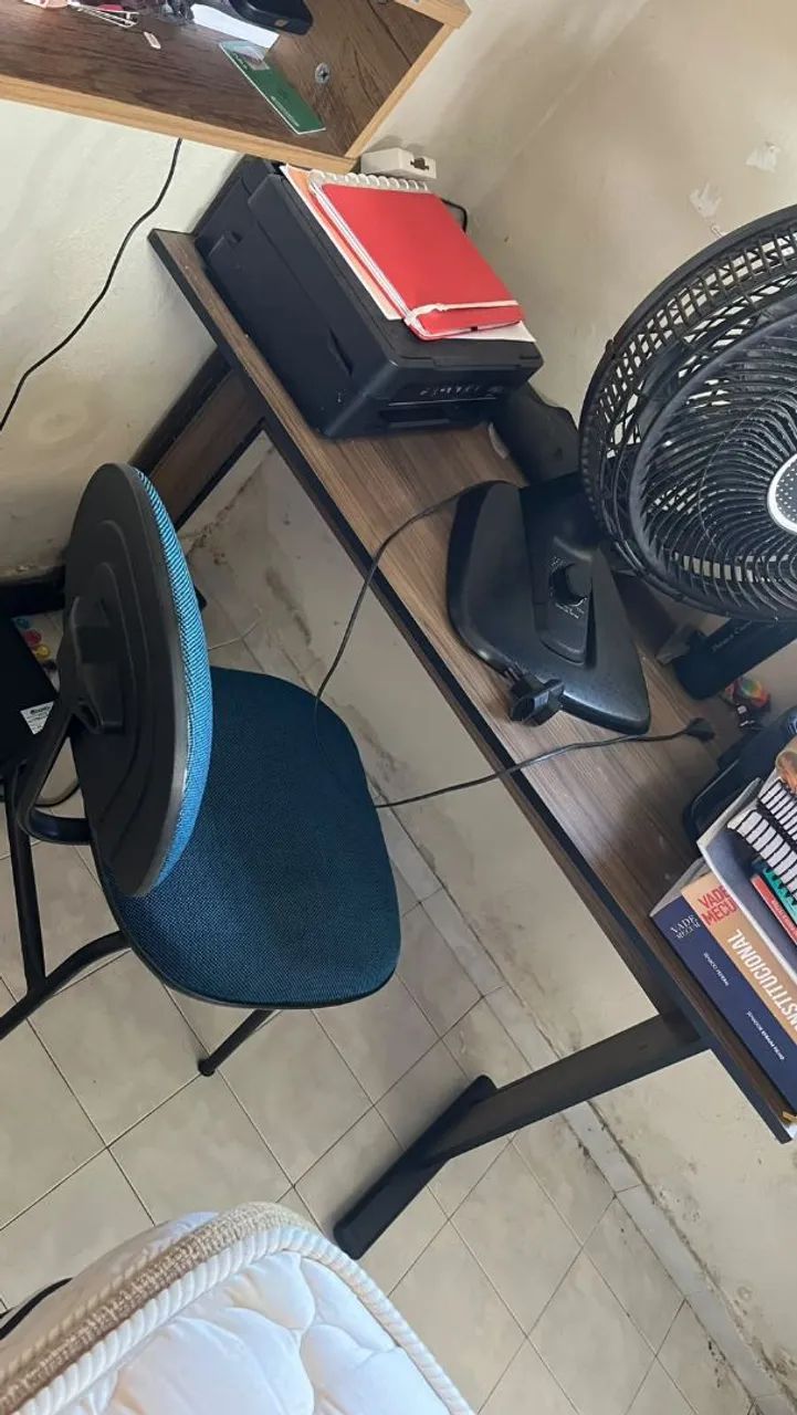 Mesa escrivaninha+cadeira - Foto 2
