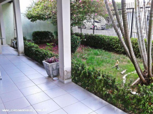 Casa 3 quartos no conjunto Tiradentes com piscina aceita financiamento