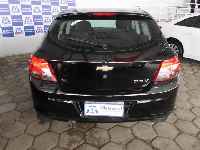 CHEVROLET ONIX 1.4 MPFI LT 8V FLEX 4P MANUAL - Foto 3