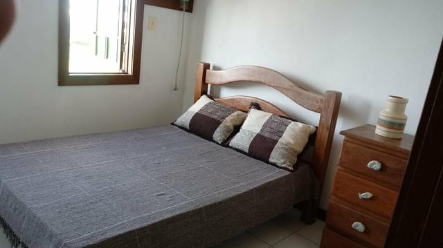 Duplex Guarajuba, com água, gás , e serviços de camareira incluso no condomínio. muito boa - Foto 7