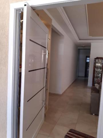 Casa com três suítes, em terreno enorme. - Foto 3