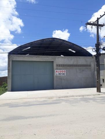 Galpão comercial próximo à BR-101