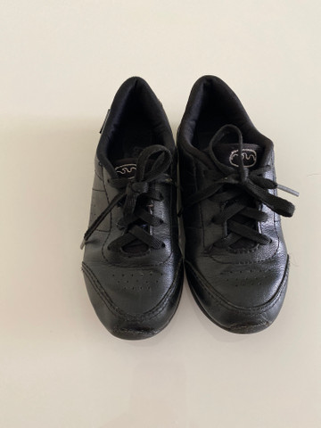 sapato escolar infantil