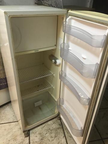 Geladeira Consul