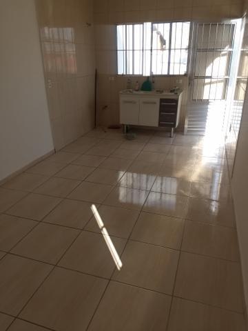 Kitnet na vila união $650,00 com garagem portão eletrônico e sem condomínio - Foto 2
